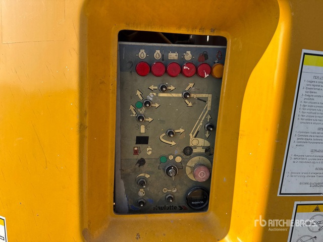 2009 Haulotte HA260PX Diesel Articulating Boom Lift - Plataforma articulada: foto 5 2009 Haulotte HA260PX Diesel Articulating Boom Lift - Plataforma articulada: foto 5