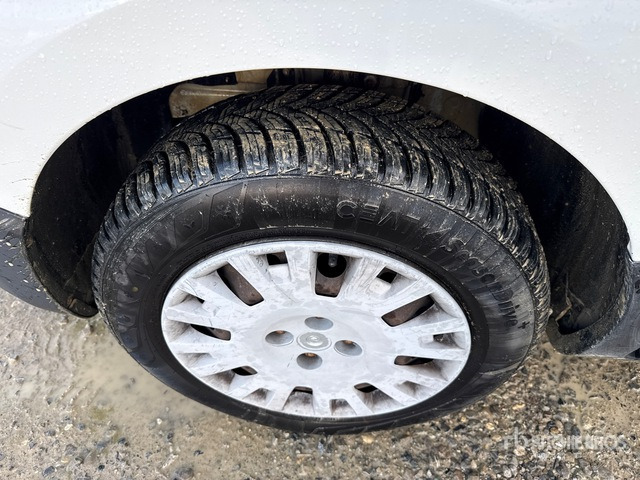 2013 Fiat Fiorino Automobile - Camión caja cerrada: foto 5 2013 Fiat Fiorino Automobile - Camión caja cerrada: foto 5