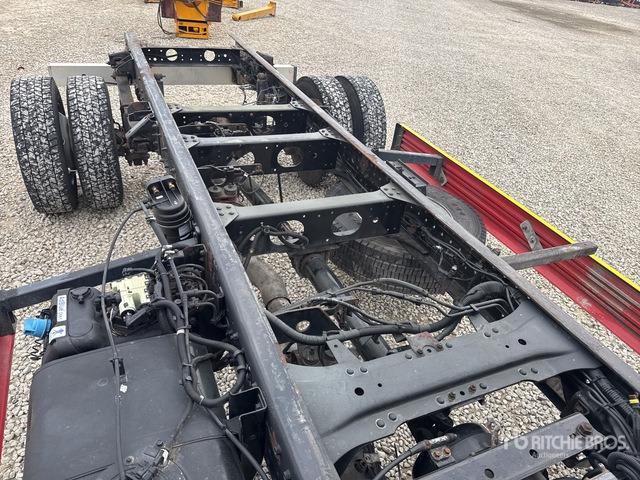 2015 Mitsubishi Fuso Canter 4x2 Cab and Chassis - Camión chasis: foto 4 2015 Mitsubishi Fuso Canter 4x2 Cab and Chassis - Camión chasis: foto 4