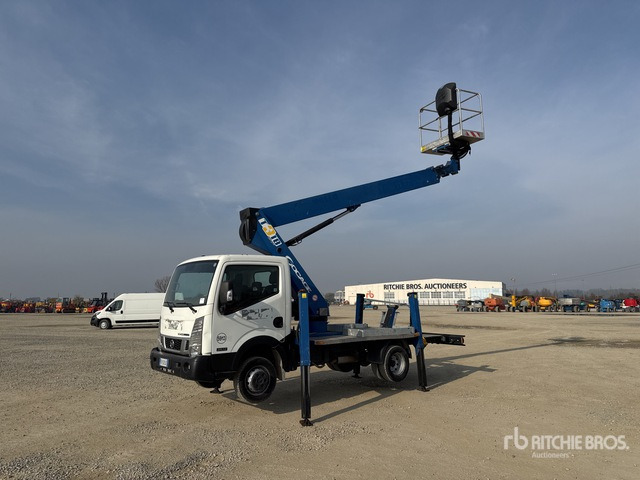 2016 Nissan 2016 Socage T318 18 m on Bucket Truck - Camión con plataforma elevadora: foto 2 2016 Nissan 2016 Socage T318 18 m on Bucket Truck - Camión con plataforma elevadora: foto 2