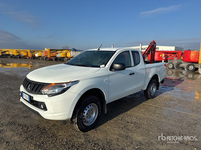 2018 Mitsubishi L200 Extended Cab 2.4 DI-D CLUB CAB ... Pickup - Pick-up: foto 1 2018 Mitsubishi L200 Extended Cab 2.4 DI-D CLUB CAB ... Pickup - Pick-up: foto 1
