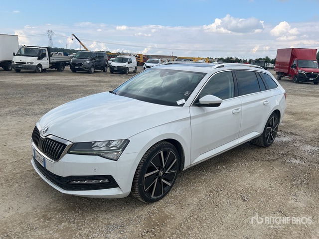 2020 Skoda Superb Wagon 2.0 TDI EVO 150CV EXECUTIVE Automobile - Coche: foto 1 2020 Skoda Superb Wagon 2.0 TDI EVO 150CV EXECUTIVE Automobile - Coche: foto 1