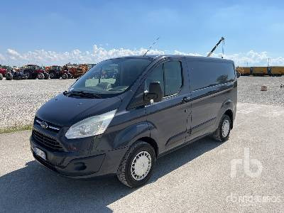 FORD TRANSIT - Camión caja cerrada: foto 1 FORD TRANSIT - Camión caja cerrada: foto 1