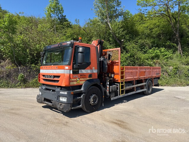 2009 Iveco Stralis 310 2009 Fassi F130A21 on 4x2 Camio ... Flatbed Truck with Crane - Camión caja abierta, Camión grúa: foto 1 2009 Iveco Stralis 310 2009 Fassi F130A21 on 4x2 Camio ... Flatbed Truck with Crane - Camión caja abierta, Camión grúa: foto 1