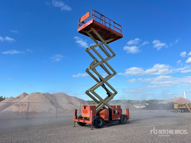 2011 JLG 4394 RT 4x4 Nacelle Ciseaux Scissor Lift - Plataforma de tijeras: foto 3 2011 JLG 4394 RT 4x4 Nacelle Ciseaux Scissor Lift - Plataforma de tijeras: foto 3