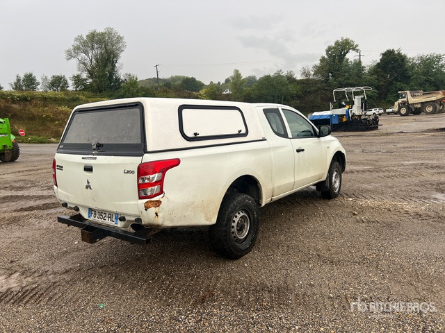 2018 Mitsubishi L200 4x4 Extended Cab (Inoperable) Pickup - Pick-up: foto 3 2018 Mitsubishi L200 4x4 Extended Cab (Inoperable) Pickup - Pick-up: foto 3