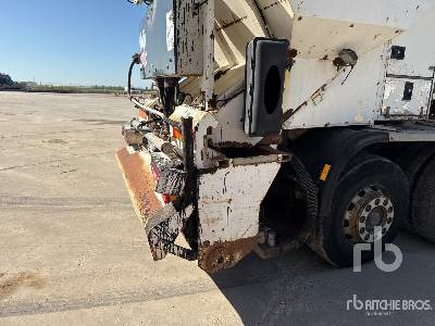 Distribuidor de asfalto MERCEDES ATEGO 2533 2004 Rincheval BIR 5000 L on 6x2: foto 31