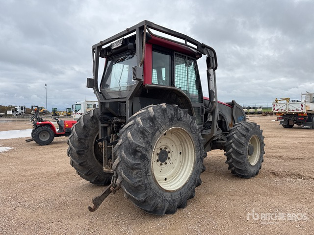 Valtra T131H 4WD Tractor - Tractor: foto 4 Valtra T131H 4WD Tractor - Tractor: foto 4
