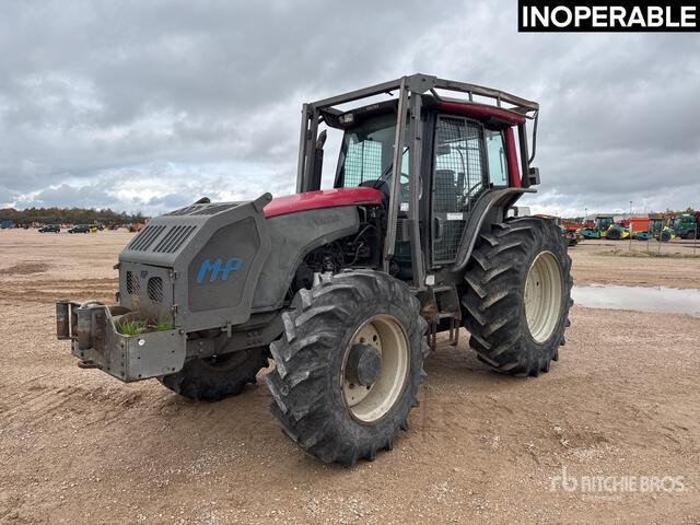 Valtra T131H 4WD Tractor - Tractor: foto 2 Valtra T131H 4WD Tractor - Tractor: foto 2