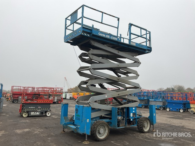 2007 Genie GS-5390 4x4 Diesel Scissor Lift - Plataforma de tijeras: foto 1 2007 Genie GS-5390 4x4 Diesel Scissor Lift - Plataforma de tijeras: foto 1