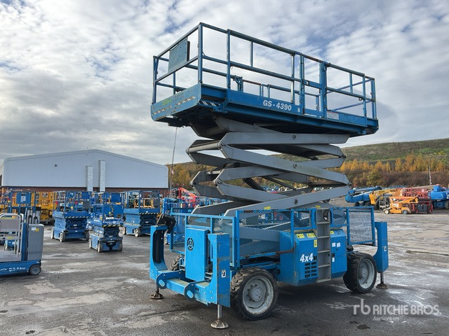 2007 Genie GS4390 4x4 Diesel Scissor Lift - Plataforma de tijeras: foto 2 2007 Genie GS4390 4x4 Diesel Scissor Lift - Plataforma de tijeras: foto 2