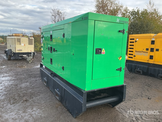 2016 Sdmo R220C3 200 kVA Skid-Mounted Generator Set - Generador industriale: foto 2 2016 Sdmo R220C3 200 kVA Skid-Mounted Generator Set - Generador industriale: foto 2