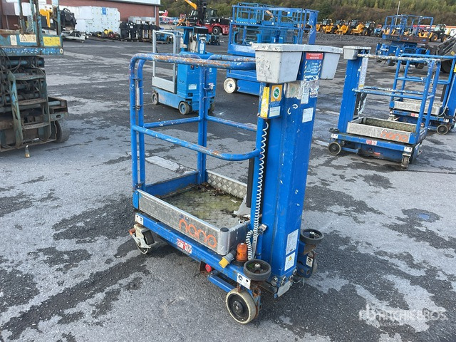 2017 Power Tower Nano Vertical Mast Lift - Plataforma de mástil vertical: foto 4 2017 Power Tower Nano Vertical Mast Lift - Plataforma de mástil vertical: foto 4