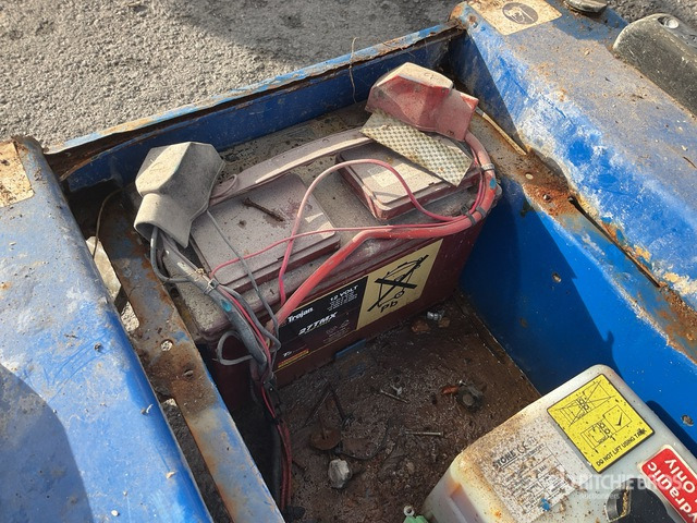 2017 Power Tower Nano Vertical Mast Lift - Plataforma de mástil vertical: foto 5 2017 Power Tower Nano Vertical Mast Lift - Plataforma de mástil vertical: foto 5