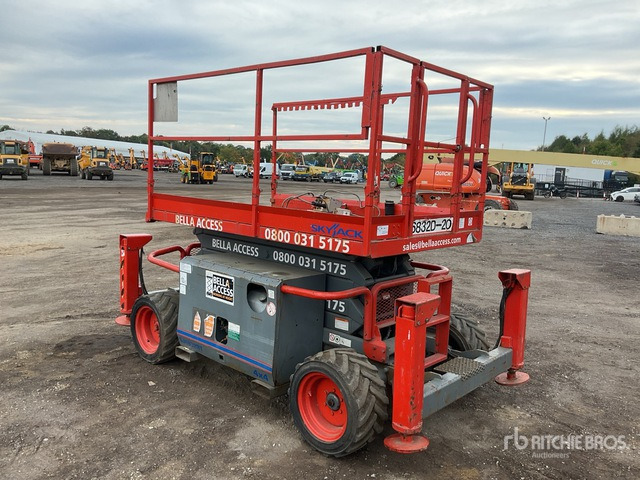 Skyjack SJ6832RT Scissor Lift - Plataforma de tijeras: foto 3 Skyjack SJ6832RT Scissor Lift - Plataforma de tijeras: foto 3
