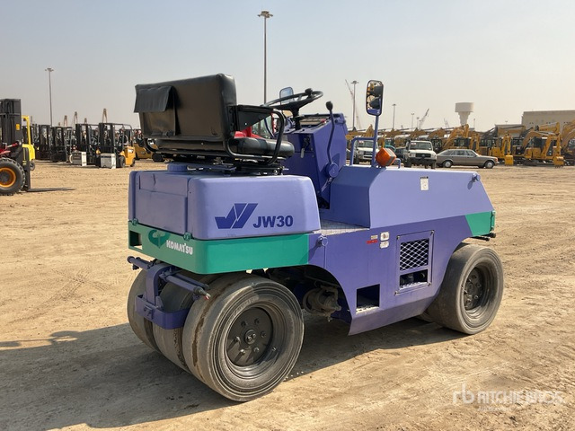 1999 Komatsu JW30-2 7 Wheel Pneumatic Roller - Rodillo de neumáticos: foto 3 1999 Komatsu JW30-2 7 Wheel Pneumatic Roller - Rodillo de neumáticos: foto 3