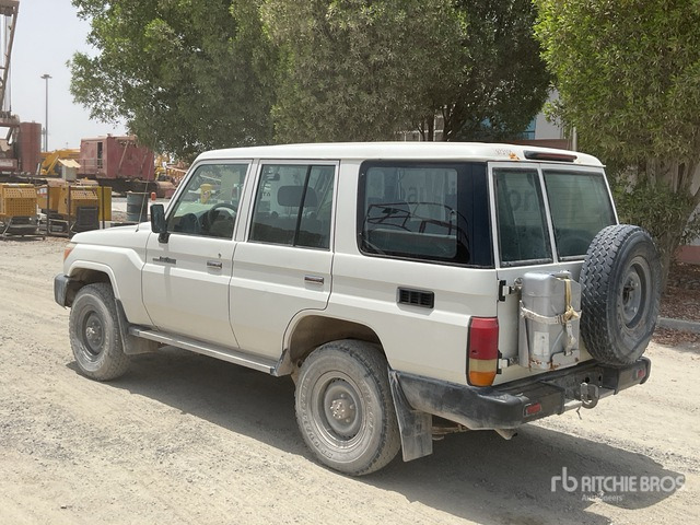 2018 Toyota Land Cruiser 76L 4x4 SUV - SUV/ Todoterreno: foto 3 2018 Toyota Land Cruiser 76L 4x4 SUV - SUV/ Todoterreno: foto 3