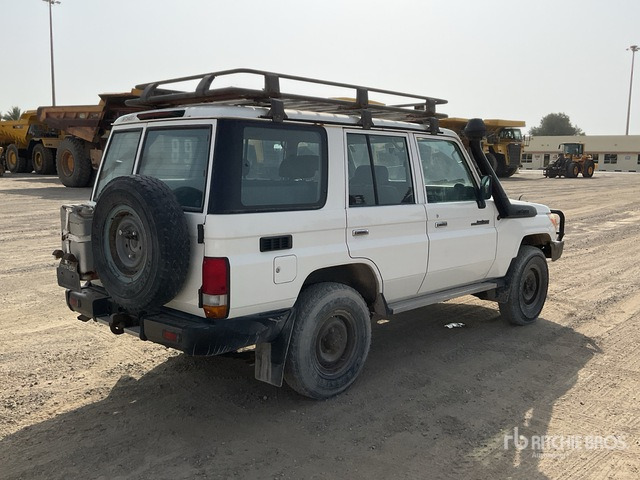 2018 Toyota Land Cruiser 76L 4x4 SUV - SUV/ Todoterreno: foto 4 2018 Toyota Land Cruiser 76L 4x4 SUV - SUV/ Todoterreno: foto 4