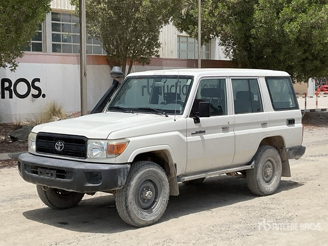 2018 Toyota Land Cruiser 76L 4x4 SUV - SUV/ Todoterreno: foto 1 2018 Toyota Land Cruiser 76L 4x4 SUV - SUV/ Todoterreno: foto 1