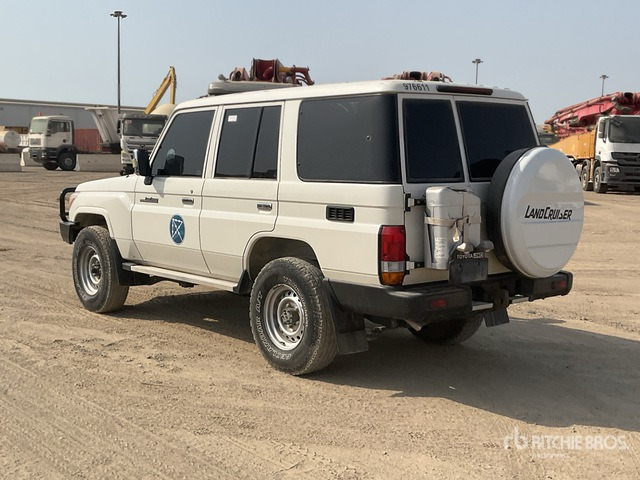 2021 Toyota Land Cruiser 76L 4x4 SUV - SUV/ Todoterreno: foto 4 2021 Toyota Land Cruiser 76L 4x4 SUV - SUV/ Todoterreno: foto 4