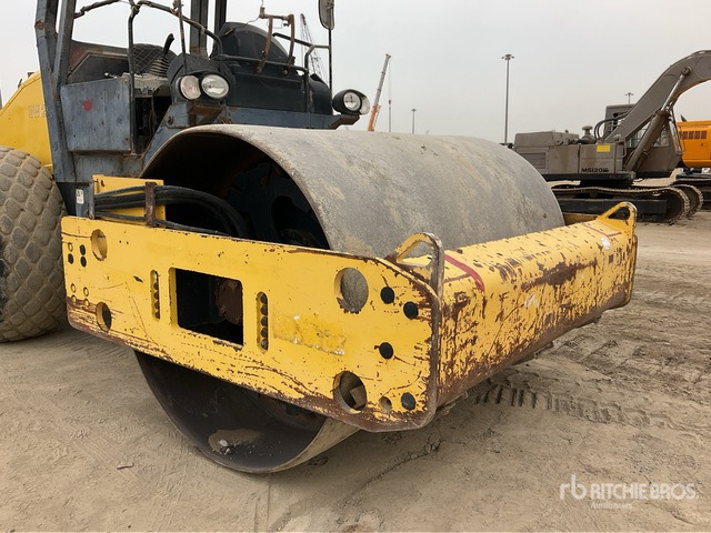 Bomag BW211D-40 Smooth Drum Compactor - Compactador: foto 4 Bomag BW211D-40 Smooth Drum Compactor - Compactador: foto 4