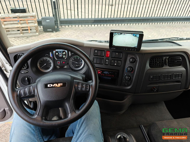 Leasing de DAF LF 210 FA 4x2 Dagcab Euro6A - Koel/Vriesbak 5.5M + Carrier Supra 550 + Laadklep 2000KG - 173.000KM! DAF LF 210 FA 4x2 Dagcab Euro6A - Koel/Vriesbak 5.5M + Carrier Supra 550 + Laadklep 2000KG - 173.000KM!: foto 16 Leasing de DAF LF 210 FA 4x2 Dagcab Euro6A - Koel/Vriesbak 5.5M + Carrier Supra 550 + Laadklep 2000KG - 173.000KM! DAF LF 210 FA 4x2 Dagcab Euro6A - Koel/Vriesbak 5.5M + Carrier Supra 550 + Laadklep 2000KG - 173.000KM!: foto 16