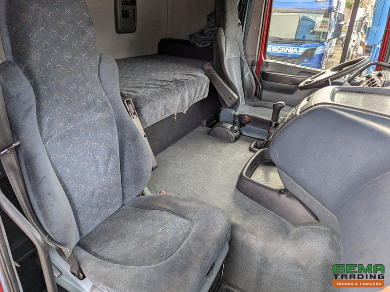 Camión caja cerrada DAF XF95.430 4x2 Spacecab Euro2 - Retarder - Geslotenbak 7.7m - Handgeschakeld - Vangmuil: foto 6