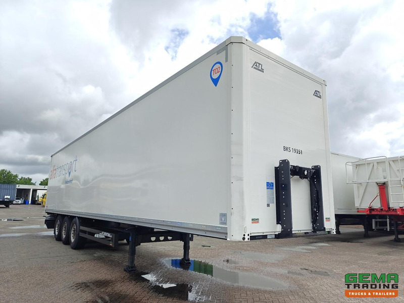 Kögel S24-1 3-Assen SAF - Schijfremmen - Gesloten Opbouw - Semirremolque caja cerrada: foto 5 Kögel S24-1 3-Assen SAF - Schijfremmen - Gesloten Opbouw - Semirremolque caja cerrada: foto 5