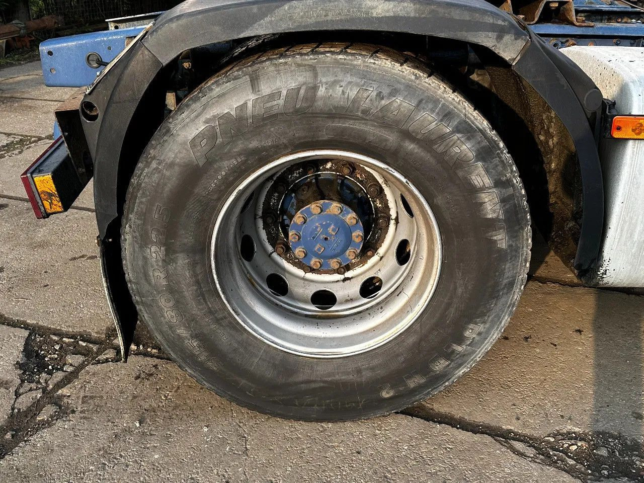 DAF XF 95.380 4X2 Tractor-unit Spring/Air ZF Manual DAF XF 95.380 4X2 Tractor-unit Spring/Air ZF Manual - Cabeza tractora: foto 5 DAF XF 95.380 4X2 Tractor-unit Spring/Air ZF Manual DAF XF 95.380 4X2 Tractor-unit Spring/Air ZF Manual - Cabeza tractora: foto 5