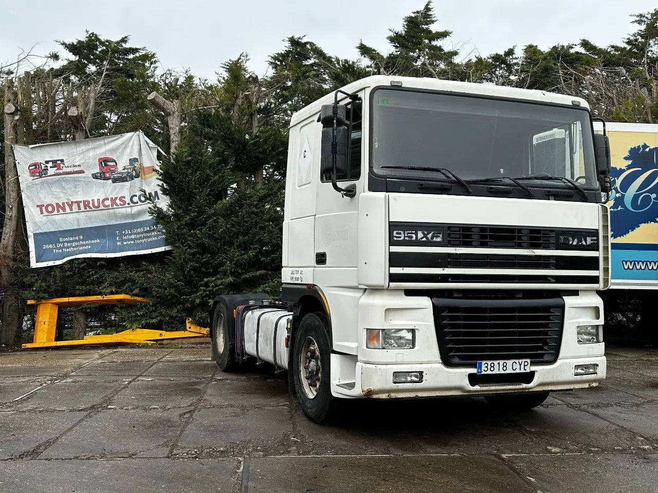 DAF XF 95.380 4X2 Tractor-unit Spring/Air ZF Manual DAF XF 95.380 4X2 Tractor-unit Spring/Air ZF Manual - Cabeza tractora: foto 1 DAF XF 95.380 4X2 Tractor-unit Spring/Air ZF Manual DAF XF 95.380 4X2 Tractor-unit Spring/Air ZF Manual - Cabeza tractora: foto 1