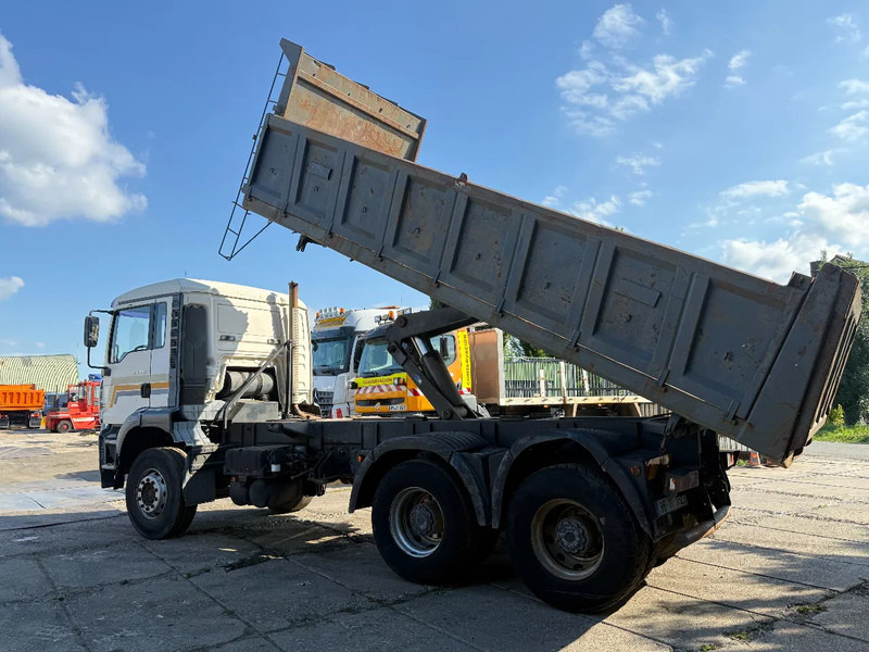 MAN TGA 26.360 6X4 Tipper Spring/Spring ZF Manual gear EURO3 - Camión volquete: foto 3 MAN TGA 26.360 6X4 Tipper Spring/Spring ZF Manual gear EURO3 - Camión volquete: foto 3