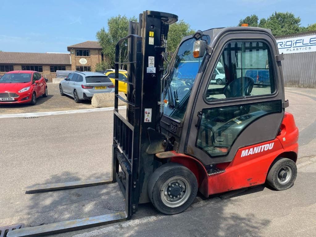 Leasing de Manitou Mi25D Manitou Mi25D: foto 6 Leasing de Manitou Mi25D Manitou Mi25D: foto 6