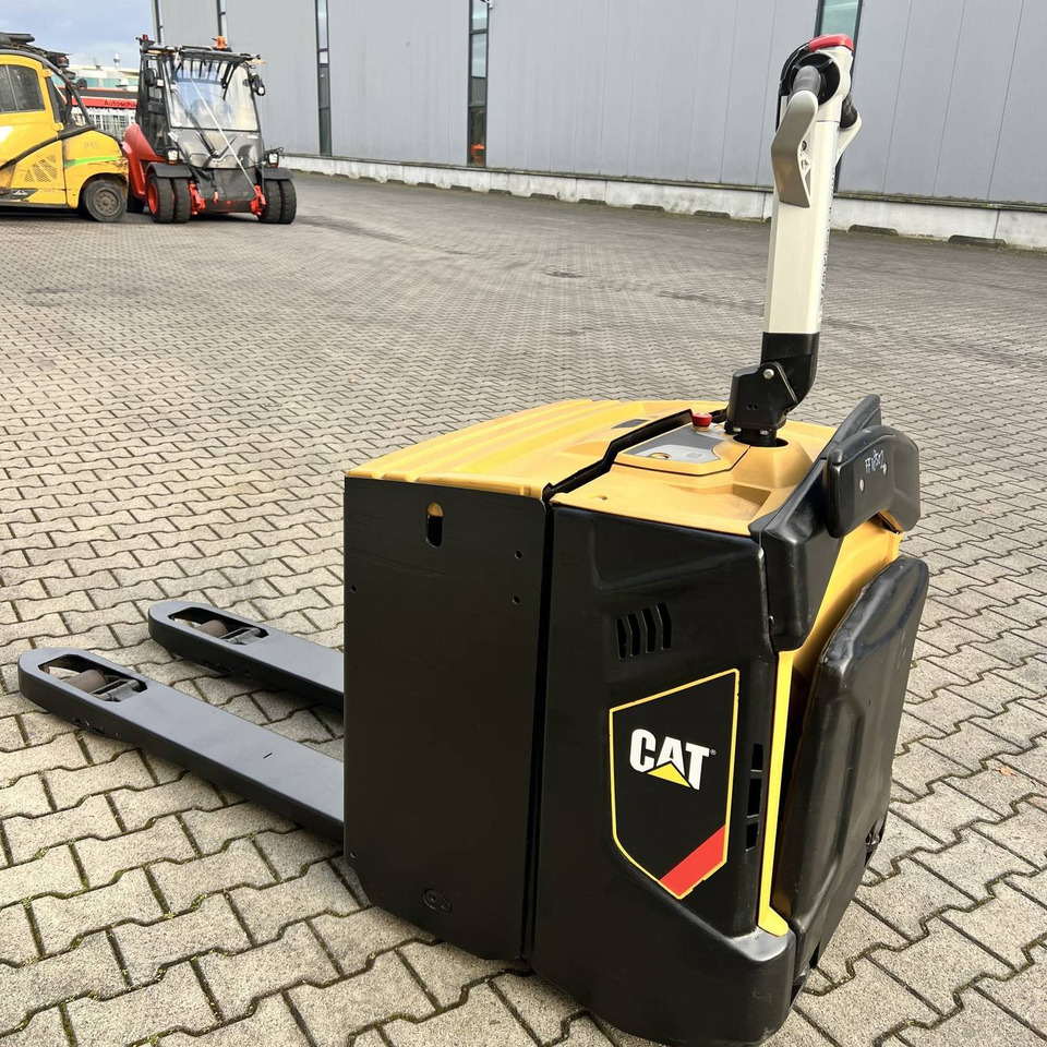 Caterpillar NPV20N2 - Transpaleta: foto 4 Caterpillar NPV20N2 - Transpaleta: foto 4