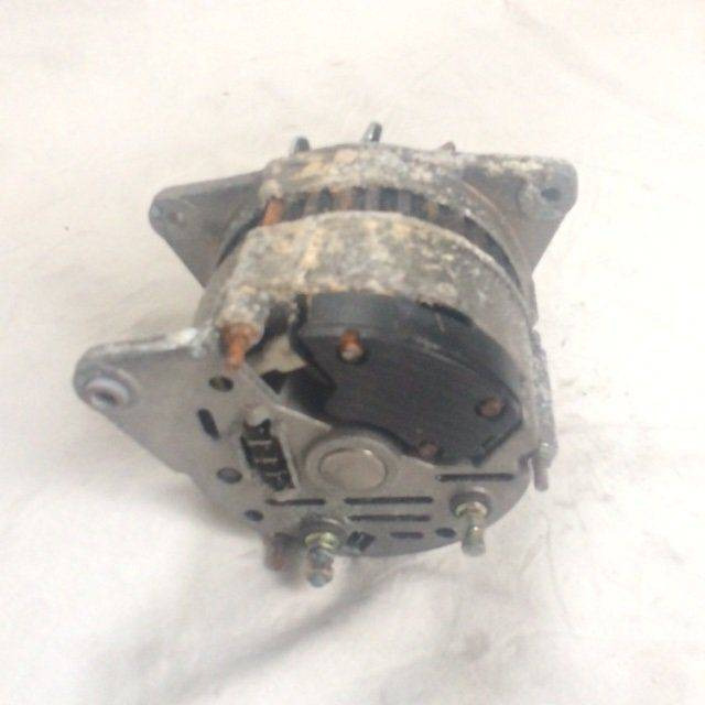 Exchange alternator for Linde H20-30 Series 351-02/-03 - Alternador para Equipo de manutención: foto 2 Exchange alternator for Linde H20-30 Series 351-02/-03 - Alternador para Equipo de manutención: foto 2