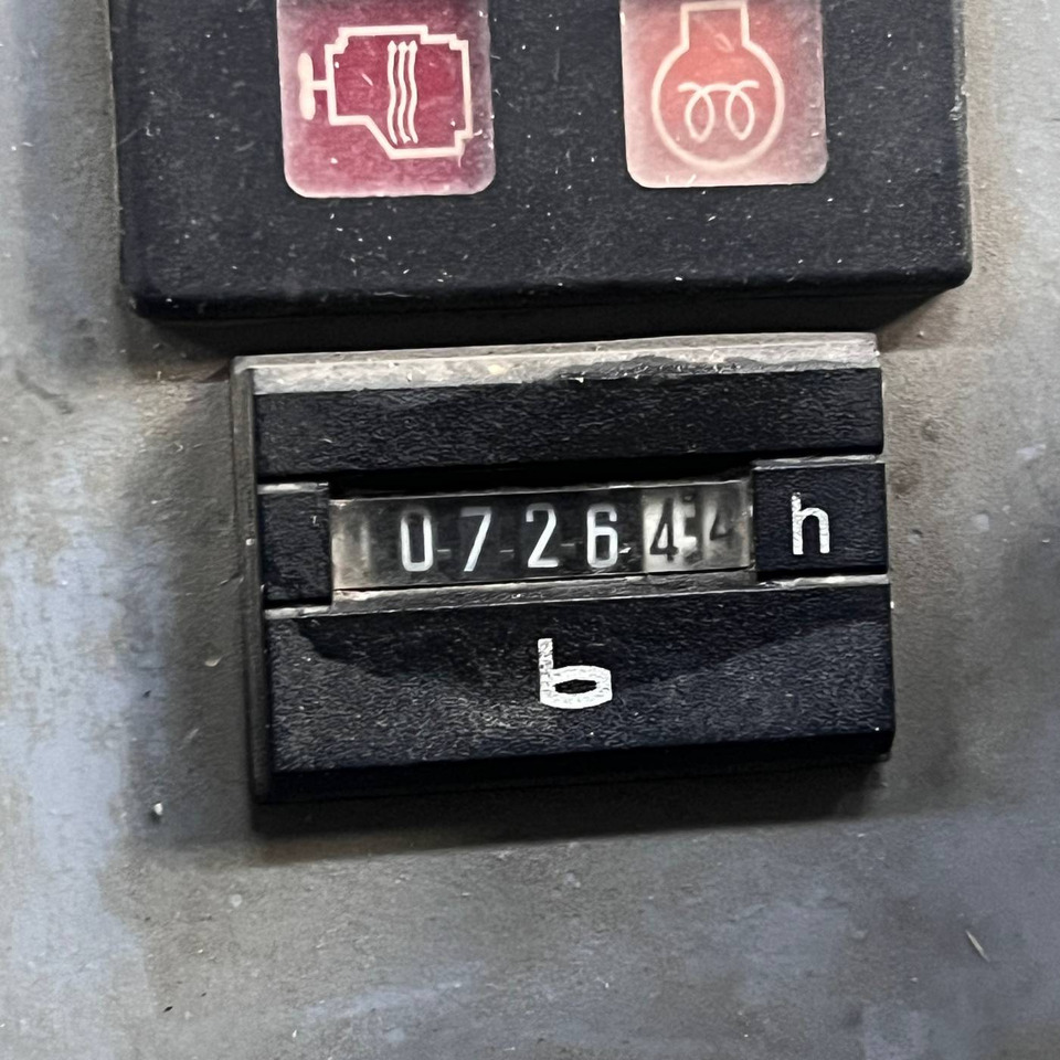 Hako Jonas 1200D - Barredora industrial: foto 4 Hako Jonas 1200D - Barredora industrial: foto 4