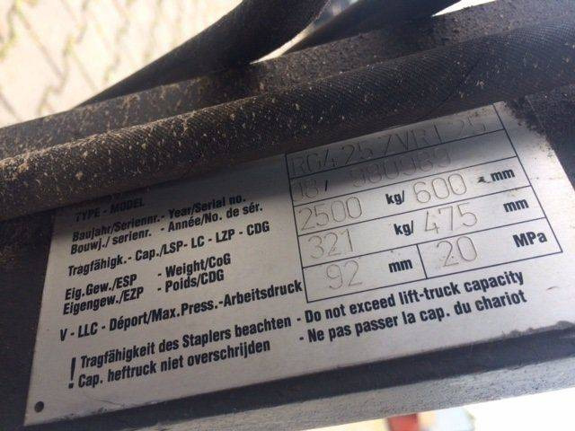 Griptech Fork positioner with Reach forks - Implemento: foto 5 Griptech Fork positioner with Reach forks - Implemento: foto 5