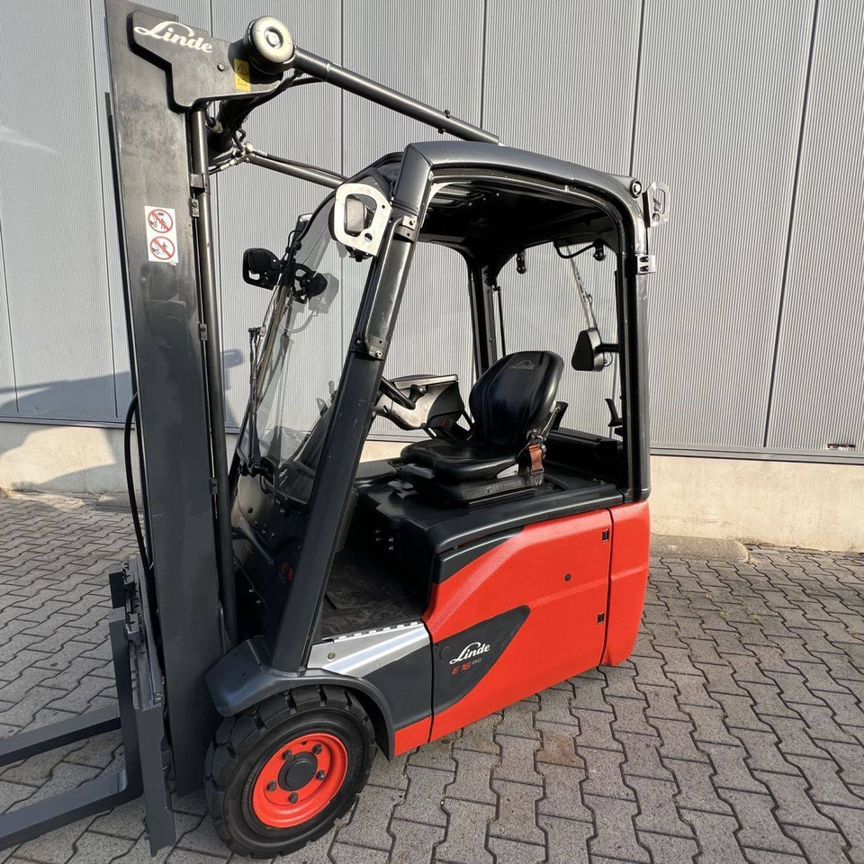 Linde E16 (386-02) EVO - Carretilla elevadora eléctrica: foto 1 Linde E16 (386-02) EVO - Carretilla elevadora eléctrica: foto 1