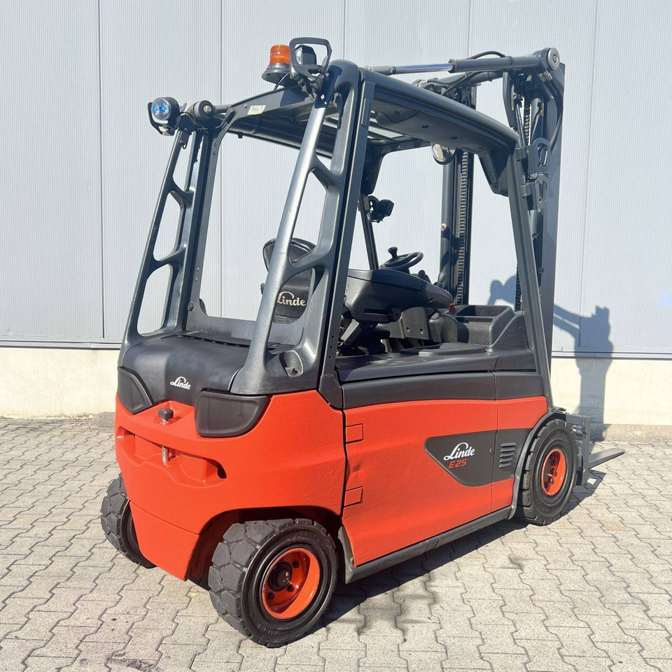 Linde E25L (387) - Carretilla elevadora eléctrica: foto 2 Linde E25L (387) - Carretilla elevadora eléctrica: foto 2