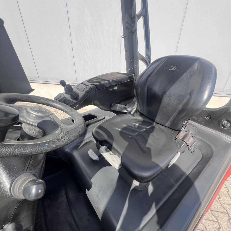 Linde E30 (387) - Carretilla elevadora eléctrica: foto 5 Linde E30 (387) - Carretilla elevadora eléctrica: foto 5