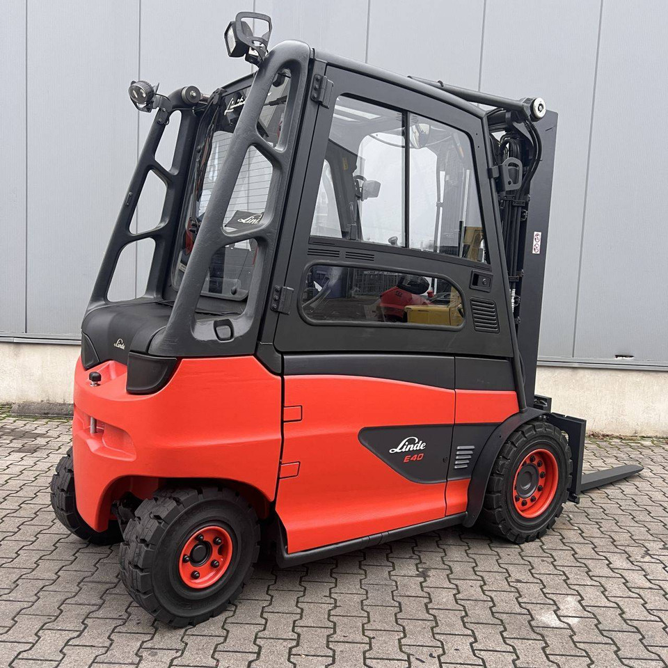 Linde Linde E40/600H (388) - Carretilla elevadora eléctrica: foto 2 Linde Linde E40/600H (388) - Carretilla elevadora eléctrica: foto 2