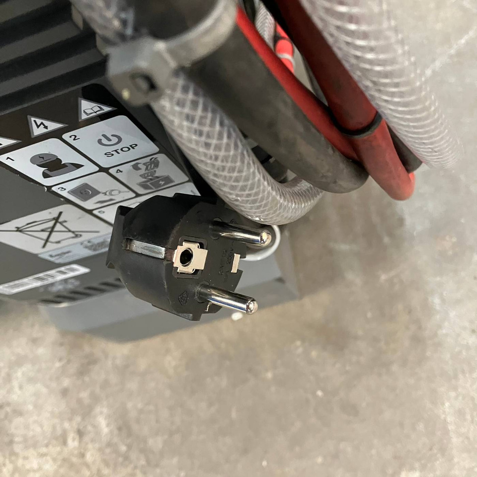 Hawker 24V/72A Lifetech TC1LT - Recambio para Equipo de manutención: foto 2 Hawker 24V/72A Lifetech TC1LT - Recambio para Equipo de manutención: foto 2