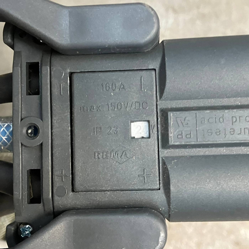 Hawker 24V/80A - Recambio para Equipo de manutención: foto 4 Hawker 24V/80A - Recambio para Equipo de manutención: foto 4