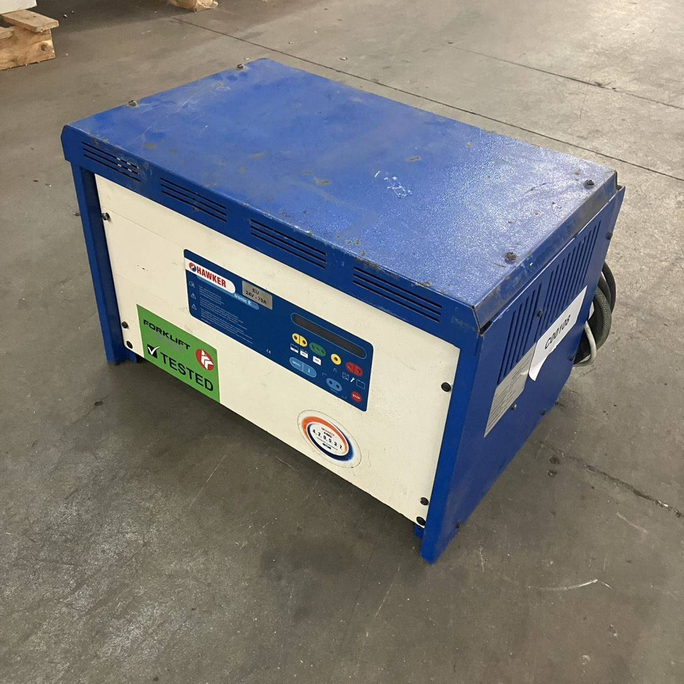 Hawker E24V-70A tronic E puls+EU - Recambio para Equipo de manutención: foto 1 Hawker E24V-70A tronic E puls+EU - Recambio para Equipo de manutención: foto 1