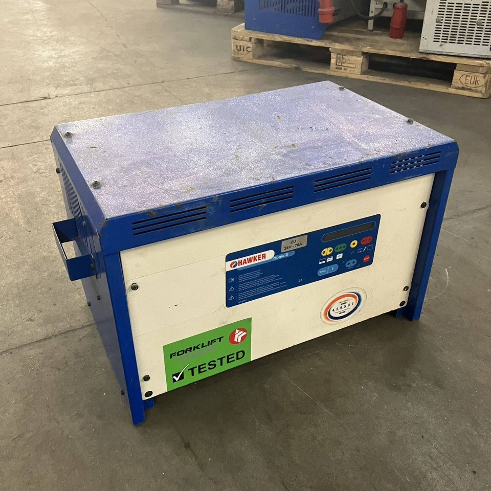 Hawker E24V-70A tronic E puls+EU - Recambio para Equipo de manutención: foto 2 Hawker E24V-70A tronic E puls+EU - Recambio para Equipo de manutención: foto 2