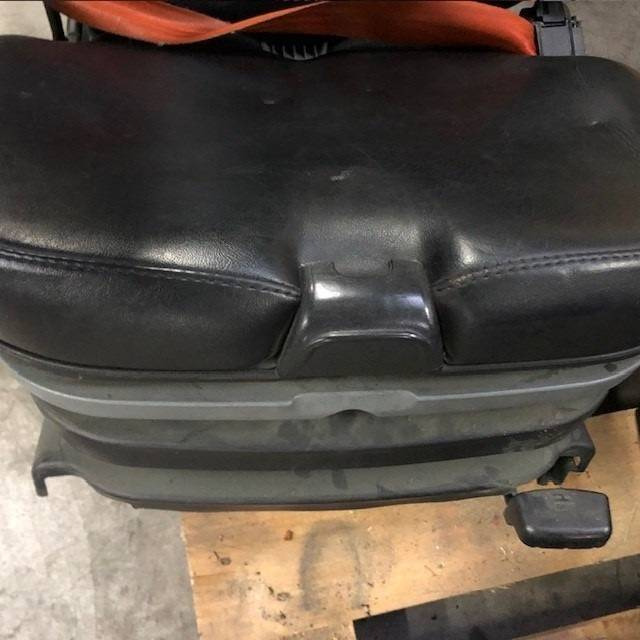 Seat for Linde 1120 Series - Asiento para Equipo de manutención: foto 2 Seat for Linde 1120 Series - Asiento para Equipo de manutención: foto 2