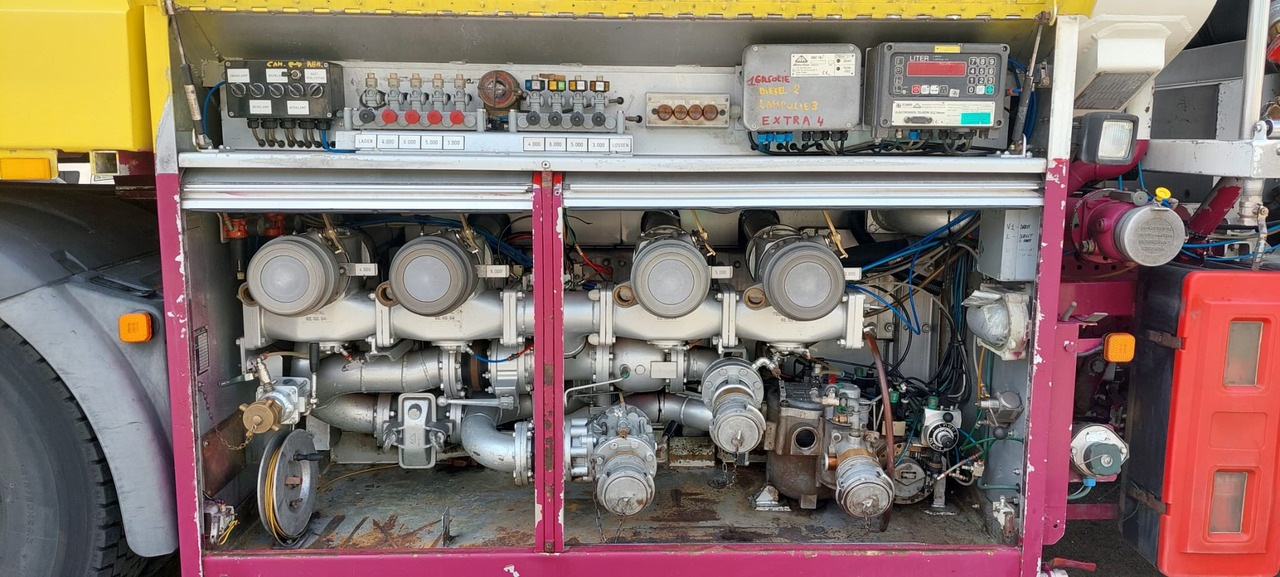 Camión cisterna MAN: foto 12