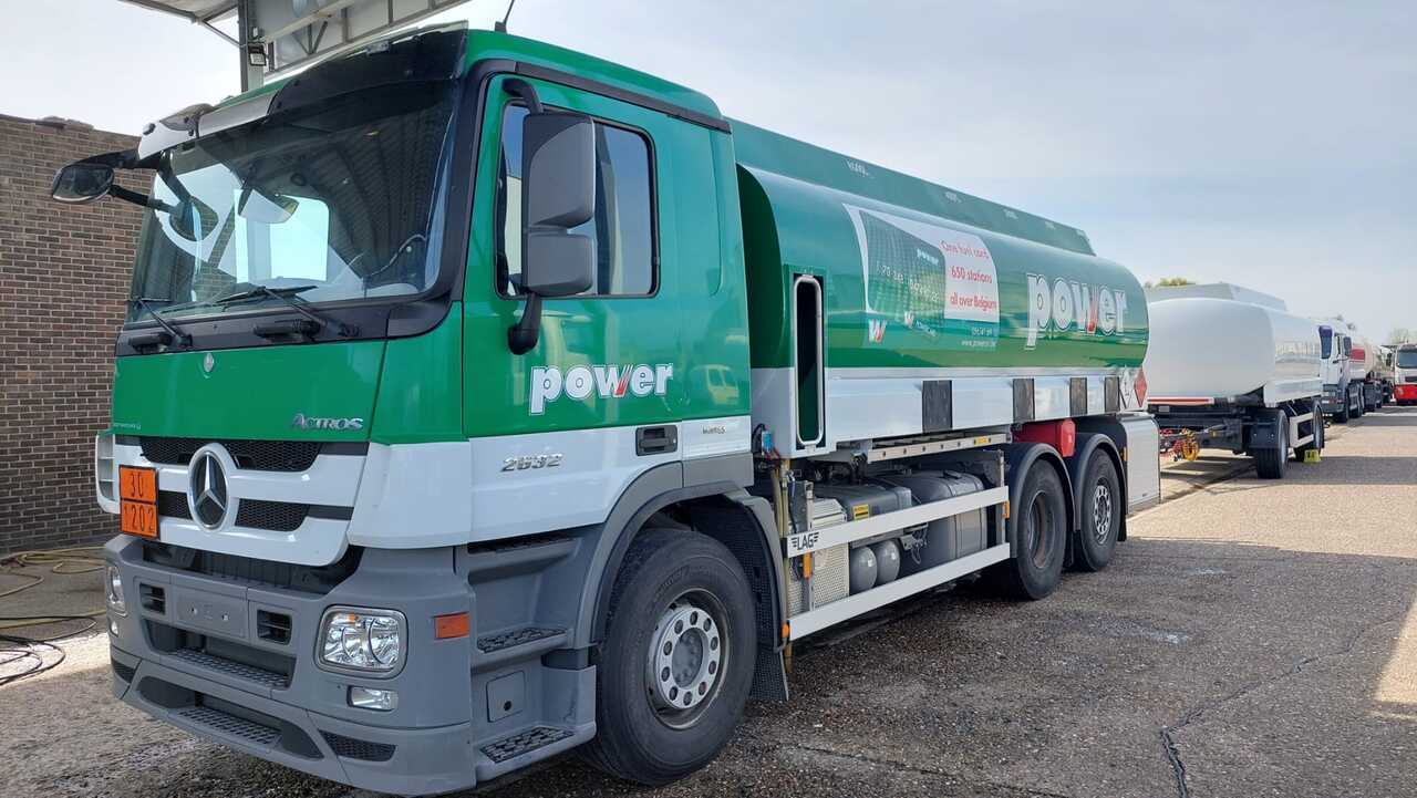 MERCEDES ACTROS - Camión cisterna: foto 1 MERCEDES ACTROS - Camión cisterna: foto 1