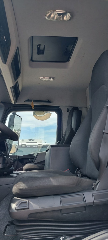 MERCEDES Antos - Camión cisterna: foto 4 MERCEDES Antos - Camión cisterna: foto 4