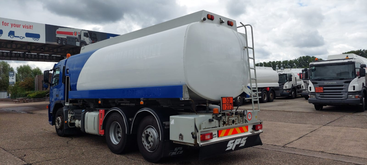 Camión cisterna VOLVO FM: foto 12