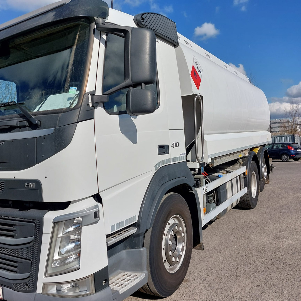 VOLVO FM - Camión cisterna: foto 1 VOLVO FM - Camión cisterna: foto 1